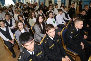 В Астрахани прошло городское мероприятие, посвящённое 80-летию обороны Аджимушкайских каменоломен города – героя Керчь